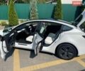 Білий Тесла Модель 3, об'ємом двигуна 0 л та пробігом 57 тис. км за 19499 $, фото 15 на Automoto.ua
