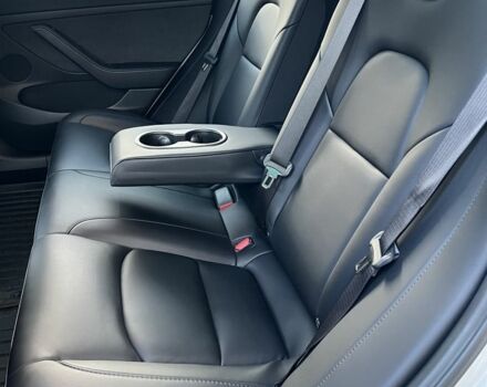 Білий Тесла Модель 3, об'ємом двигуна 0 л та пробігом 52 тис. км за 20300 $, фото 17 на Automoto.ua