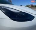 Білий Тесла Модель 3, об'ємом двигуна 0 л та пробігом 88 тис. км за 22750 $, фото 22 на Automoto.ua