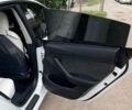 Білий Тесла Модель 3, об'ємом двигуна 0 л та пробігом 74 тис. км за 22900 $, фото 12 на Automoto.ua