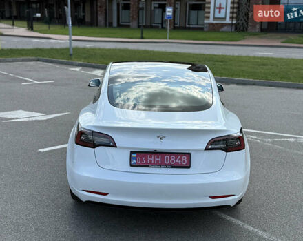 Белый Тесла Модель 3, объемом двигателя 0 л и пробегом 39 тыс. км за 25500 $, фото 20 на Automoto.ua