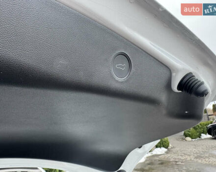 Белый Тесла Модель 3, объемом двигателя 0 л и пробегом 30 тыс. км за 22700 $, фото 53 на Automoto.ua