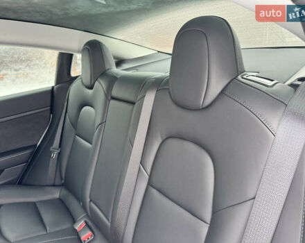 Белый Тесла Модель 3, объемом двигателя 0 л и пробегом 34 тыс. км за 21000 $, фото 16 на Automoto.ua