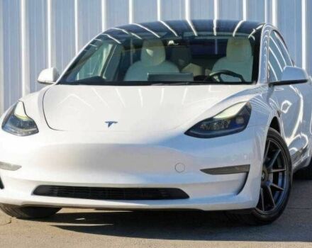 Белый Тесла Модель 3, объемом двигателя 0 л и пробегом 15 тыс. км за 9600 $, фото 2 на Automoto.ua