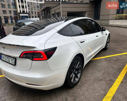 Белый Тесла Модель 3, объемом двигателя 0 л и пробегом 20 тыс. км за 23000 $, фото 2 на Automoto.ua