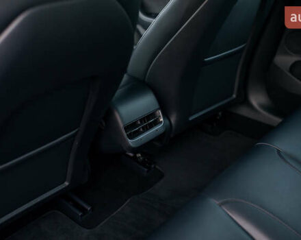 Белый Тесла Модель 3, объемом двигателя 0 л и пробегом 5 тыс. км за 27500 $, фото 28 на Automoto.ua