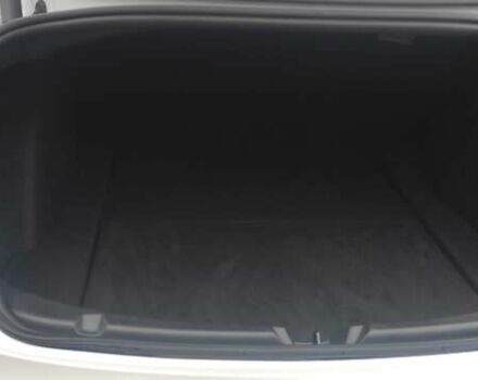 Белый Тесла Модель 3, объемом двигателя 0 л и пробегом 48 тыс. км за 20000 $, фото 8 на Automoto.ua