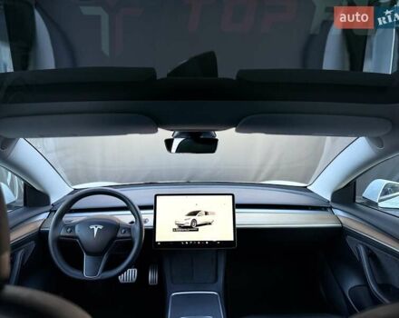 Білий Тесла Модель 3, об'ємом двигуна 0 л та пробігом 67 тис. км за 19999 $, фото 42 на Automoto.ua