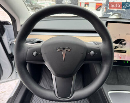 Белый Тесла Модель 3, объемом двигателя 0 л и пробегом 34 тыс. км за 21000 $, фото 32 на Automoto.ua