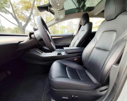 Белый Тесла Модель 3, объемом двигателя 0 л и пробегом 95 тыс. км за 13500 $, фото 7 на Automoto.ua