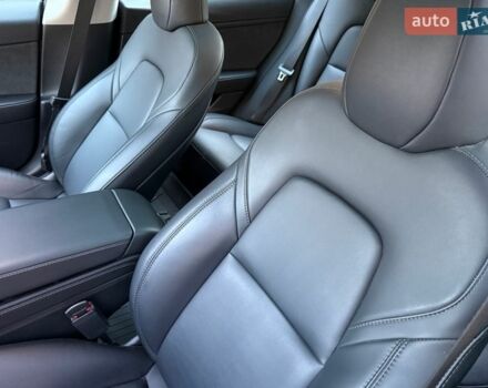 Белый Тесла Модель 3, объемом двигателя 0 л и пробегом 32 тыс. км за 19900 $, фото 17 на Automoto.ua