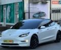 Білий Тесла Модель 3, об'ємом двигуна 0 л та пробігом 52 тис. км за 24800 $, фото 1 на Automoto.ua