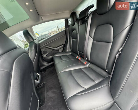 Белый Тесла Модель 3, объемом двигателя 0 л и пробегом 30 тыс. км за 22700 $, фото 48 на Automoto.ua