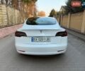 Белый Тесла Модель 3, объемом двигателя 0 л и пробегом 32 тыс. км за 19900 $, фото 10 на Automoto.ua