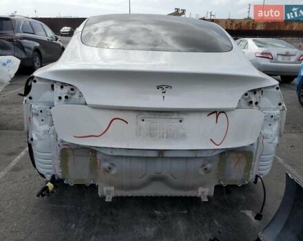 Білий Тесла Модель 3, об'ємом двигуна 0 л та пробігом 36 тис. км за 6500 $, фото 5 на Automoto.ua