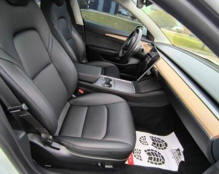 Білий Тесла Модель 3, об'ємом двигуна 0 л та пробігом 31 тис. км за 16800 $, фото 9 на Automoto.ua