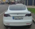 Белый Тесла Модель 3, объемом двигателя 0 л и пробегом 48 тыс. км за 20000 $, фото 2 на Automoto.ua