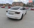 Белый Тесла Модель 3, объемом двигателя 0 л и пробегом 62 тыс. км за 21800 $, фото 1 на Automoto.ua