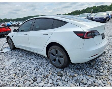 Білий Тесла Модель 3, об'ємом двигуна 0 л та пробігом 51 тис. км за 14126 $, фото 2 на Automoto.ua