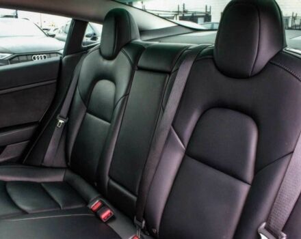 Белый Тесла Модель 3, объемом двигателя 0 л и пробегом 23 тыс. км за 16000 $, фото 11 на Automoto.ua