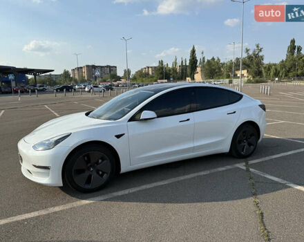 Белый Тесла Модель 3, объемом двигателя 0 л и пробегом 34 тыс. км за 25000 $, фото 5 на Automoto.ua