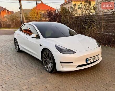 Белый Тесла Модель 3, объемом двигателя 0 л и пробегом 48 тыс. км за 23000 $, фото 6 на Automoto.ua