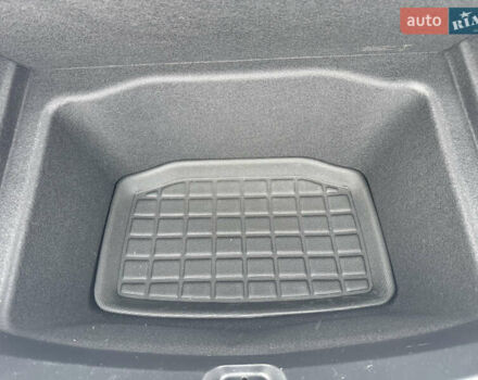 Белый Тесла Модель 3, объемом двигателя 0 л и пробегом 34 тыс. км за 21000 $, фото 19 на Automoto.ua