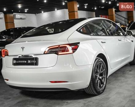 Белый Тесла Модель 3, объемом двигателя 0 л и пробегом 2 тыс. км за 26900 $, фото 20 на Automoto.ua