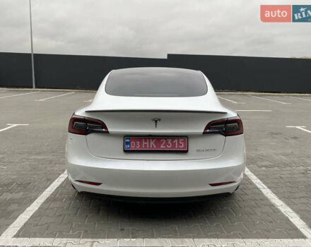 Белый Тесла Модель 3, объемом двигателя 0 л и пробегом 35 тыс. км за 26900 $, фото 4 на Automoto.ua
