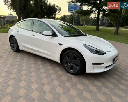 Білий Тесла Модель 3, об'ємом двигуна 0 л та пробігом 3 тис. км за 21900 $, фото 17 на Automoto.ua