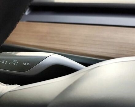 Белый Тесла Модель 3, объемом двигателя 0 л и пробегом 95 тыс. км за 13500 $, фото 11 на Automoto.ua