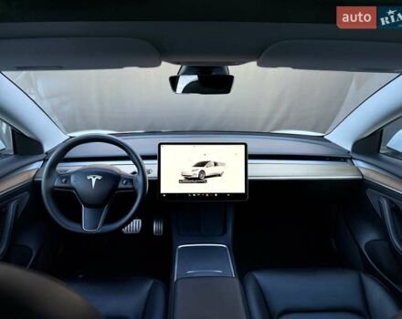 Білий Тесла Модель 3, об'ємом двигуна 0 л та пробігом 67 тис. км за 19999 $, фото 41 на Automoto.ua
