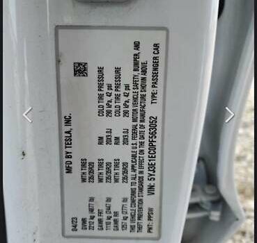 Білий Тесла Модель 3, об'ємом двигуна 0 л та пробігом 72 тис. км за 23500 $, фото 11 на Automoto.ua