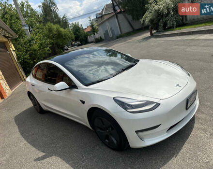 Білий Тесла Модель 3, об'ємом двигуна 0 л та пробігом 32 тис. км за 20300 $, фото 13 на Automoto.ua