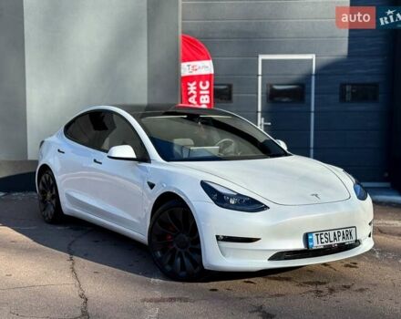 Белый Тесла Модель 3, объемом двигателя 0 л и пробегом 35 тыс. км за 27999 $, фото 27 на Automoto.ua