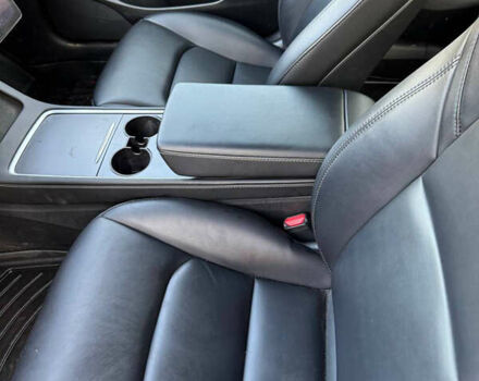 Белый Тесла Модель 3, объемом двигателя 0 л и пробегом 86 тыс. км за 19000 $, фото 14 на Automoto.ua