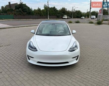 Білий Тесла Модель 3, об'ємом двигуна 0 л та пробігом 5 тис. км за 36500 $, фото 2 на Automoto.ua
