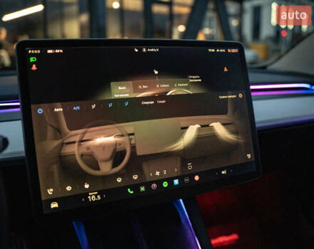 Белый Тесла Модель 3, объемом двигателя 0 л и пробегом 53 тыс. км за 27500 $, фото 24 на Automoto.ua