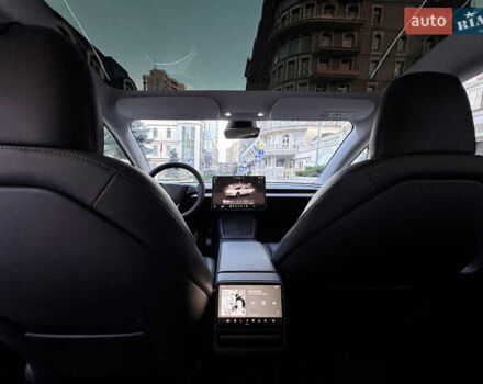 Белый Тесла Модель 3, объемом двигателя 0 л и пробегом 33 тыс. км за 33300 $, фото 2 на Automoto.ua