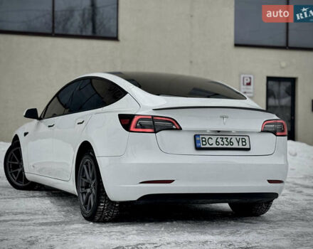 Белый Тесла Модель 3, объемом двигателя 0 л и пробегом 30 тыс. км за 23500 $, фото 3 на Automoto.ua