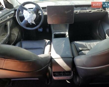 Белый Тесла Модель 3, объемом двигателя 0 л и пробегом 50 тыс. км за 11800 $, фото 4 на Automoto.ua