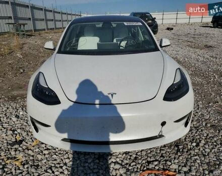 Білий Тесла Модель 3, об'ємом двигуна 0 л та пробігом 122 тис. км за 4600 $, фото 4 на Automoto.ua