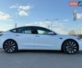 Белый Тесла Модель 3, объемом двигателя 0 л и пробегом 44 тыс. км за 34990 $, фото 6 на Automoto.ua
