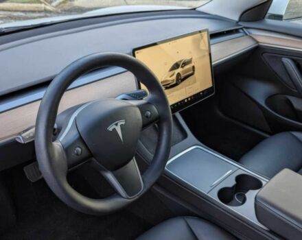 Белый Тесла Модель 3, объемом двигателя 0 л и пробегом 27 тыс. км за 11100 $, фото 6 на Automoto.ua