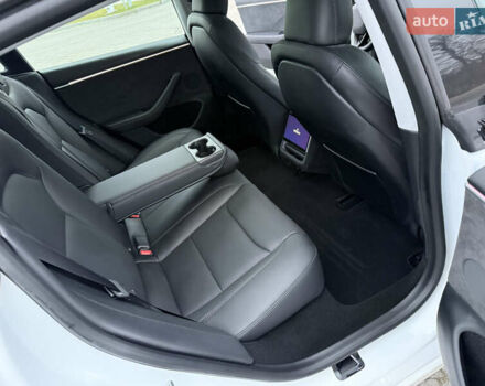 Білий Тесла Модель 3, об'ємом двигуна 0 л та пробігом 3 тис. км за 29900 $, фото 15 на Automoto.ua