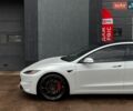 Белый Тесла Модель 3, объемом двигателя 0 л и пробегом 20 тыс. км за 38500 $, фото 4 на Automoto.ua