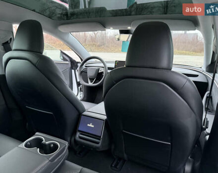 Білий Тесла Модель 3, об'ємом двигуна 0 л та пробігом 3 тис. км за 29900 $, фото 16 на Automoto.ua