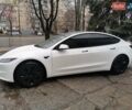 Белый Тесла Модель 3, объемом двигателя 0 л и пробегом 5 тыс. км за 30000 $, фото 2 на Automoto.ua