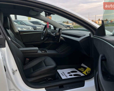 Белый Тесла Модель 3, объемом двигателя 0 л и пробегом 15 тыс. км за 32500 $, фото 21 на Automoto.ua