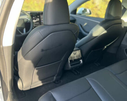 Белый Тесла Модель 3, объемом двигателя 0 л и пробегом 6 тыс. км за 28700 $, фото 6 на Automoto.ua